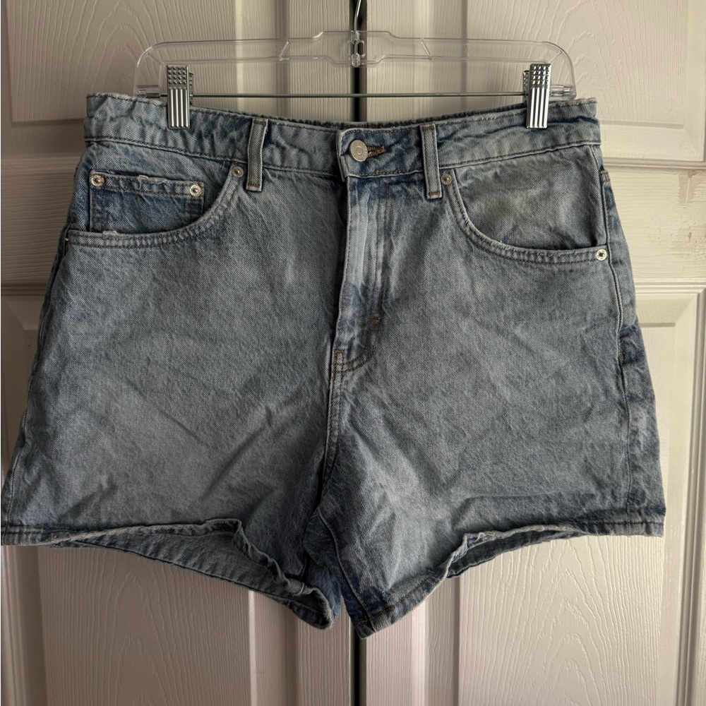 BDG Light Blue Vintage Wash Denim Shorts